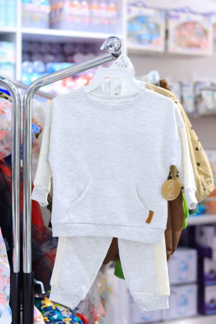 2-Piece Baby Sweatshirt & Jogger Set – Soft Casual Outfit